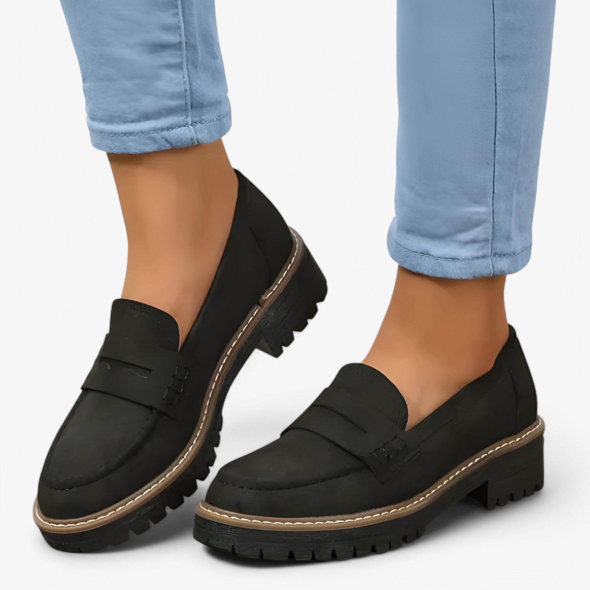 Alita – Stilfulde mokkasiner med kileformet sål og syninger Lundbutik