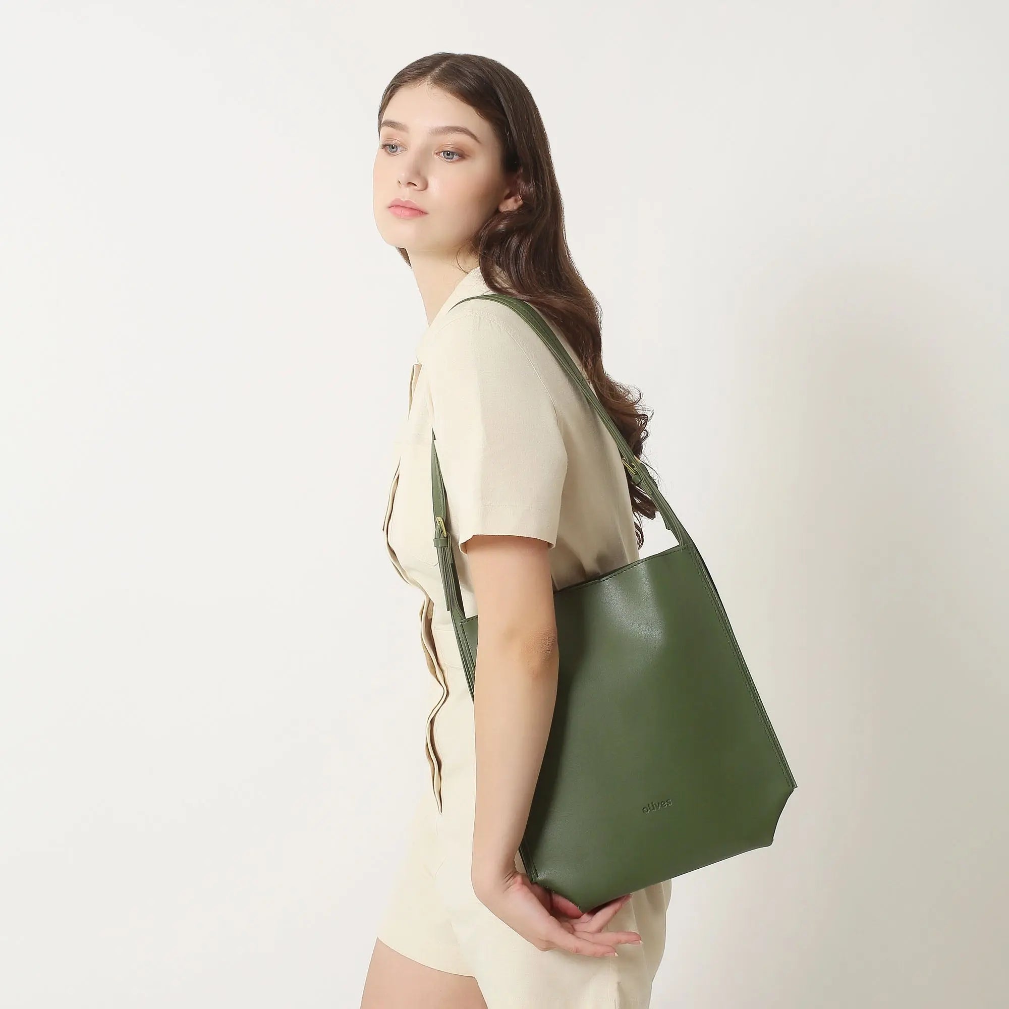 Hallie - Rummelig vegansk skuldertaske med justerbare stropper-Apparel & Accessoiries-Lundbutik-Lund Butik