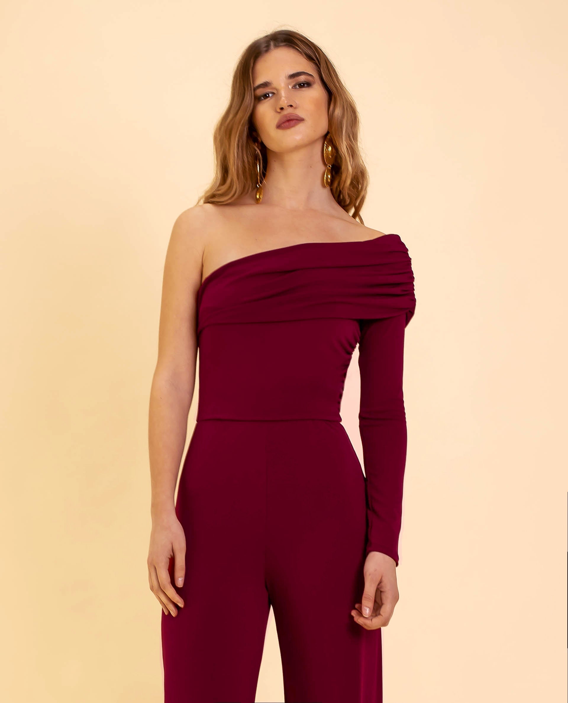 Laura – Elegant jumpsuit med én skulder lange ærmer og vide ben Lundbutik
