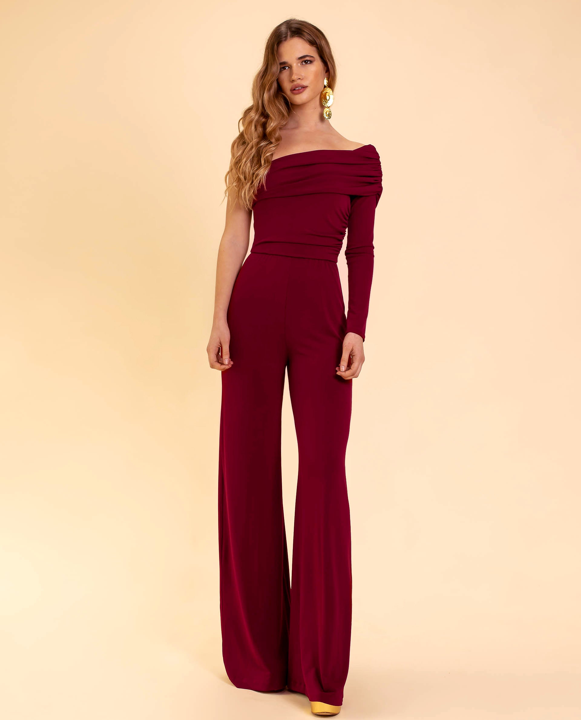 Laura – Elegant jumpsuit med én skulder lange ærmer og vide ben Lundbutik