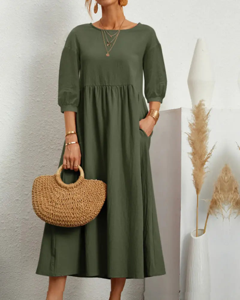 Doris - Løs midikjole med rund hals og halve ærmer-Dresses-Lundbutik-Militærgrøn-S-Lund Butik