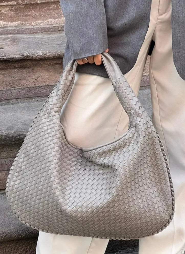 Mia - Stilfuld vævet hobo skuldertaske med behagelig rem-Handbags-Lundbutik-Beige-Standard-Lund Butik