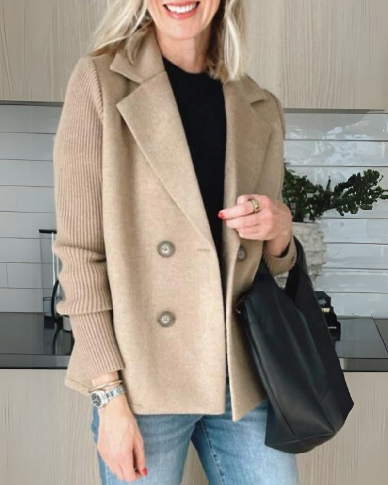 Diana – Stilfuld frakke med flapkrave og lange ærmer Lundbutik