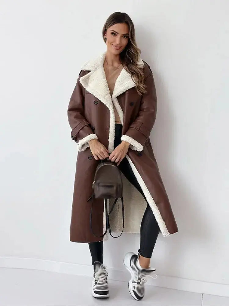 Leona - Langærmet fleeceforet frakke med bælte og lommer-Jackets-Lundbutik-Brun-S-Lund Butik
