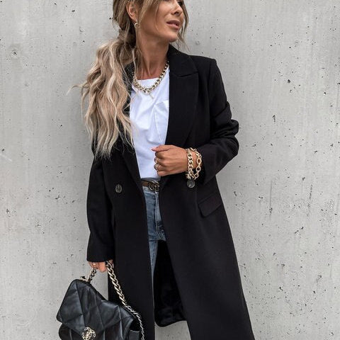 Carla - Afslappet reverskrave Lang uldfrakke med knapper og lommer Lundbutik