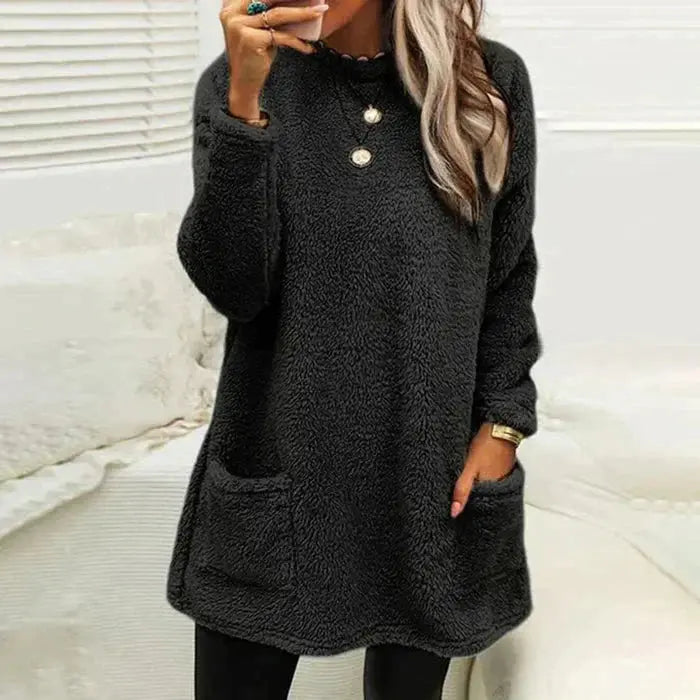 Emma - Casual lang fleecetrøje med rund hals og lommer-Sweaters-Lundbutik-Sort-S-Lund Butik