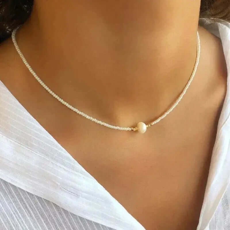 LuxePearl - Elegant halskæde med central perle for tidløs sofistikering og stil-Jewellery-Lundbutik-Lund Butik