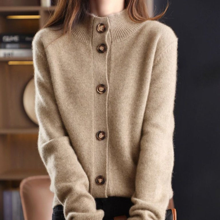 Emma - Komfortabel langærmet cardigan med knapper Lundbutik