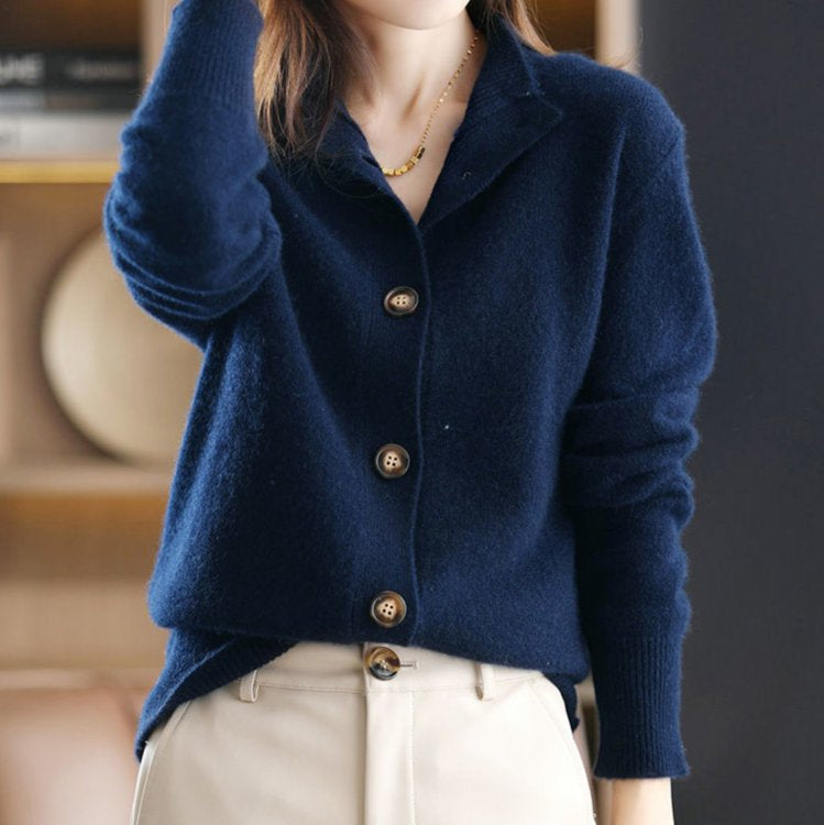 Emma - Komfortabel langærmet cardigan med knapper Lundbutik